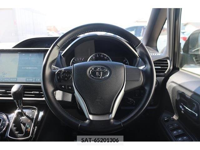 Toyota NOAH 2016-10 210393-15