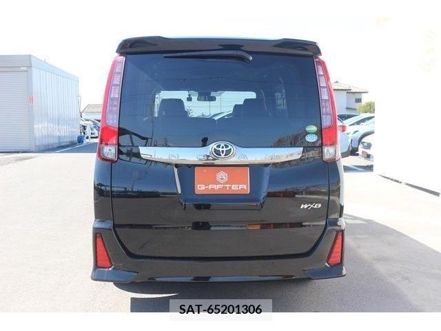 Toyota NOAH 2016-10 210393-7