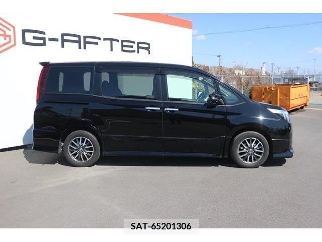 Toyota NOAH 2016-10 210393-6