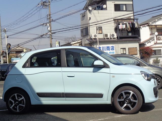 Renault TWINGO 2016-09 27668-23