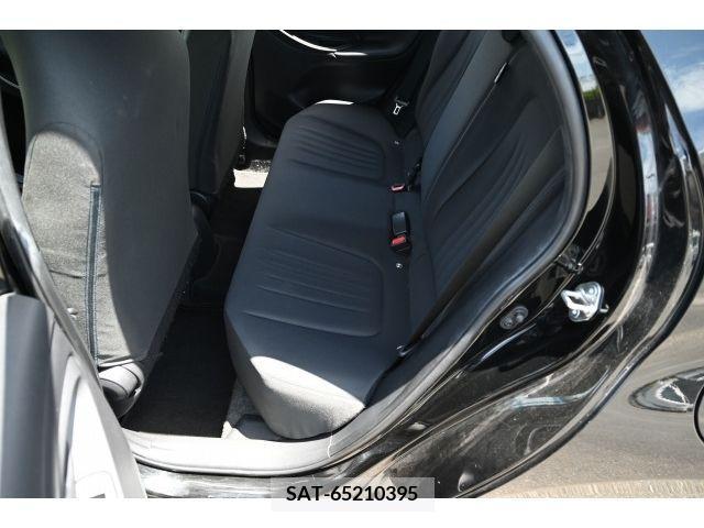 Toyota YARIS 2021-05 308740-10