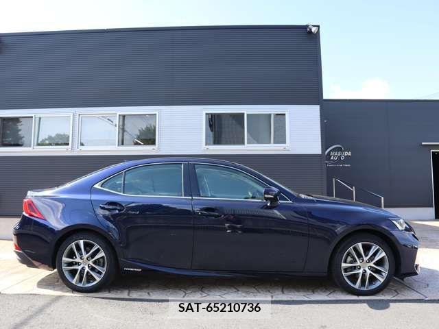 Lexus IS 2019-09 391854-3