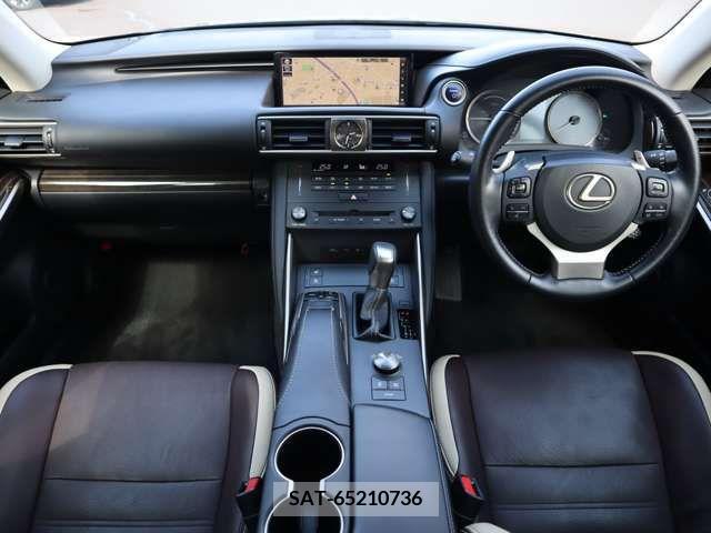 Lexus IS 2019-09 391854-7