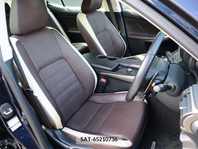 Lexus IS 2019-09 391854-8