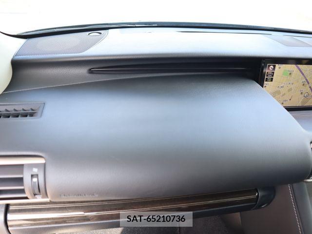 Lexus IS 2019-09 391854-21