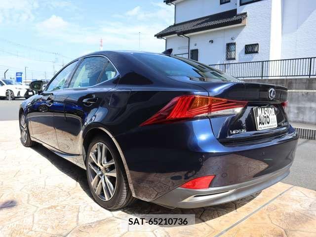 Lexus IS 2019-09 391854-4