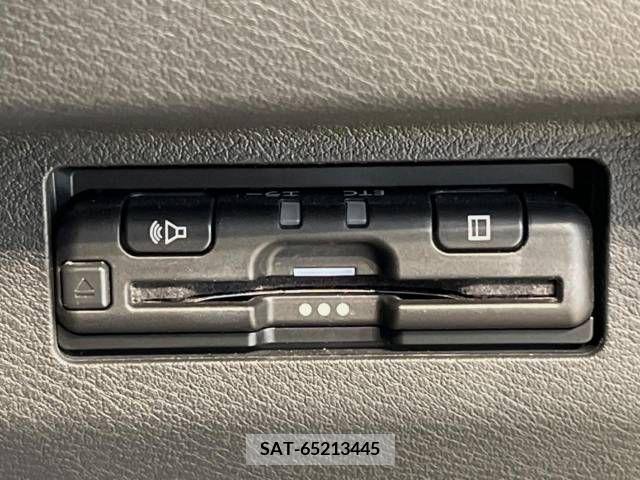 Nissan KICKS 2021-12 362270-5