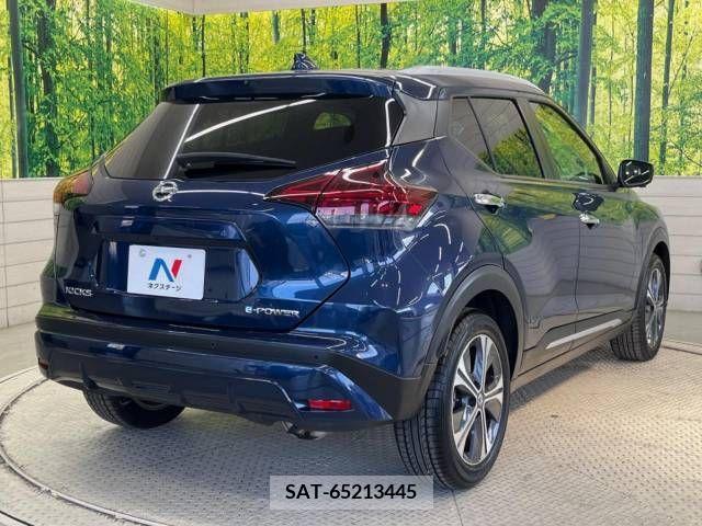 Nissan KICKS 2021-12 362270-17