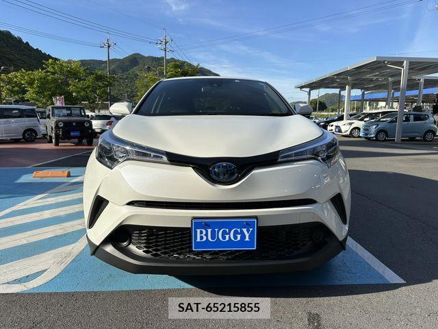 Toyota C-HR 2017-10 294995-1