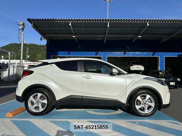 Toyota C-HR 2017-10 294995-3