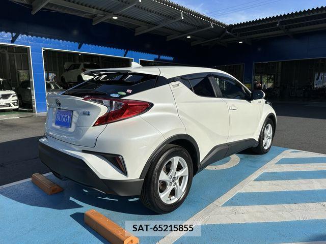 Toyota C-HR 2017-10 294995-4