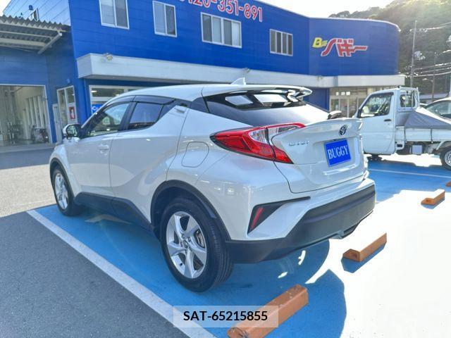 Toyota C-HR 2017-10 294995-6