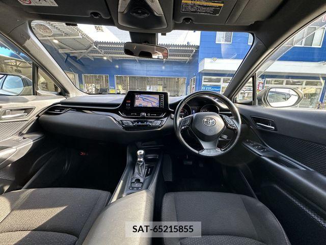 Toyota C-HR 2017-10 294995-15