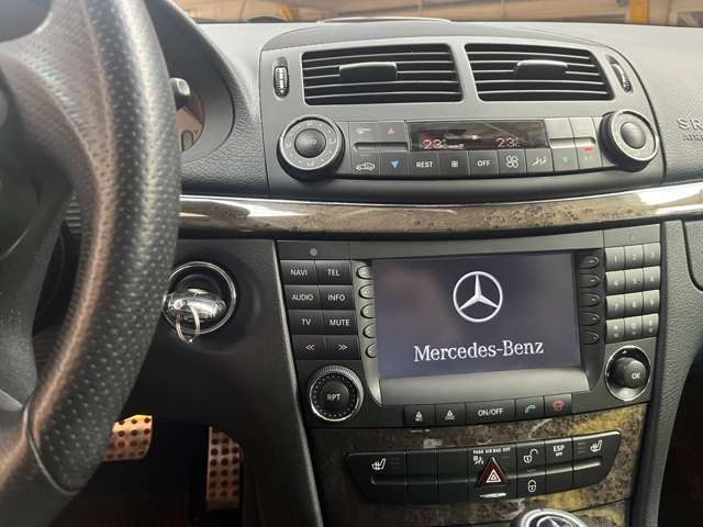 Mercedes Benz E-CLASS 2001-01 7914-3