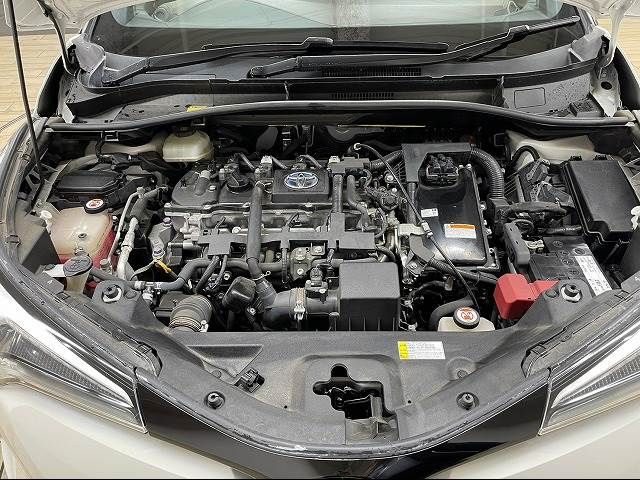 Toyota C-HR 2017-03 23388-19