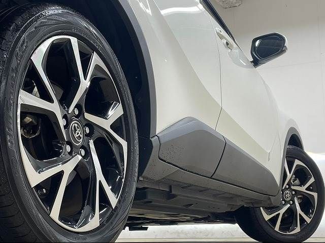 Toyota C-HR 2017-03 23388-18