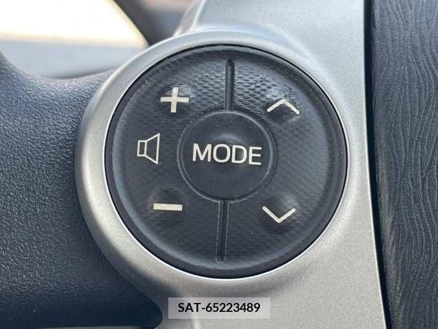 Toyota PRIUS 2013-10 366571-6