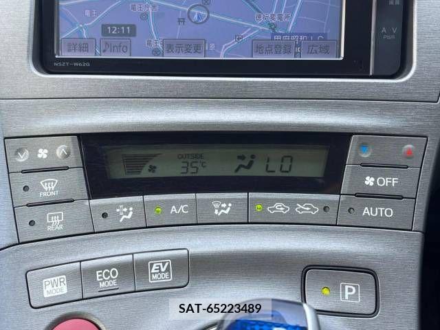 Toyota PRIUS 2013-10 366571-5