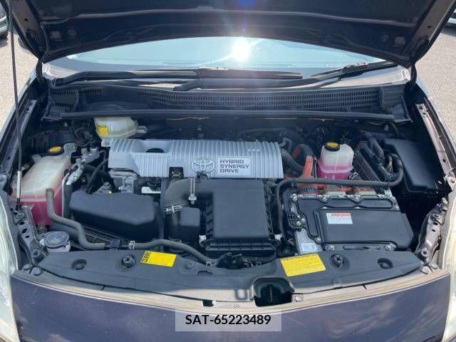 Toyota PRIUS 2013-10 366571-18