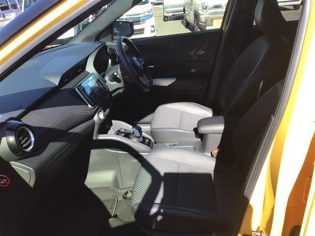 Nissan KICKS 2020-09 14514-18