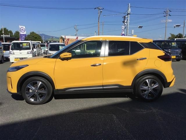 Nissan KICKS 2020-09 14514-23