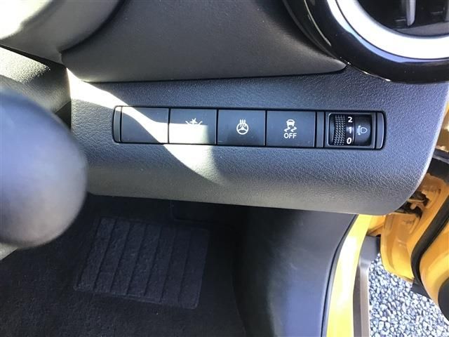 Nissan KICKS 2020-09 14514-13