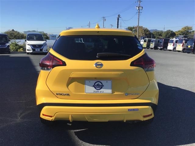 Nissan KICKS 2020-09 14514-25