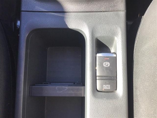 Nissan KICKS 2020-09 14514-12