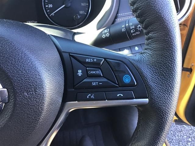 Nissan KICKS 2020-09 14514-15