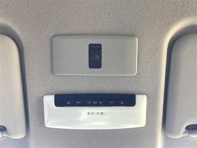 Nissan KICKS 2020-09 14514-11