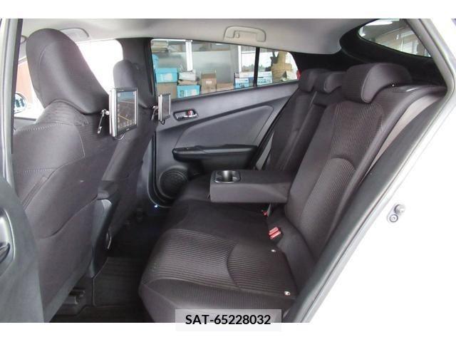Toyota PRIUS 2017-03 247476-9