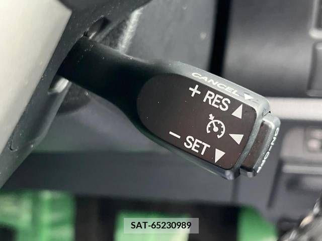 Toyota VOXY 2018-07 288878-7
