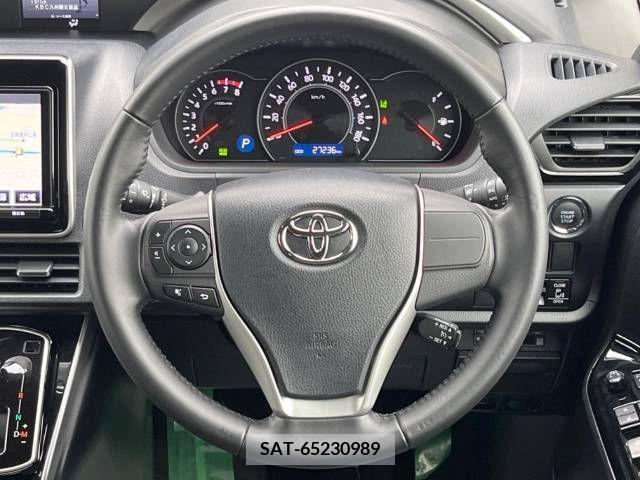 Toyota VOXY 2018-07 288878-12