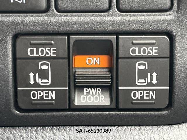 Toyota VOXY 2018-07 288878-5