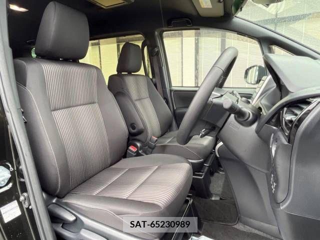 Toyota VOXY 2018-07 288878-8