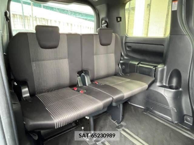 Toyota VOXY 2018-07 288878-10