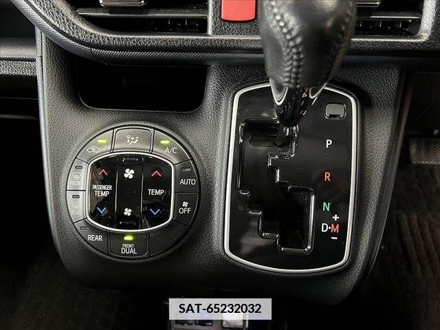 Toyota NOAH 2015-07 376290-5