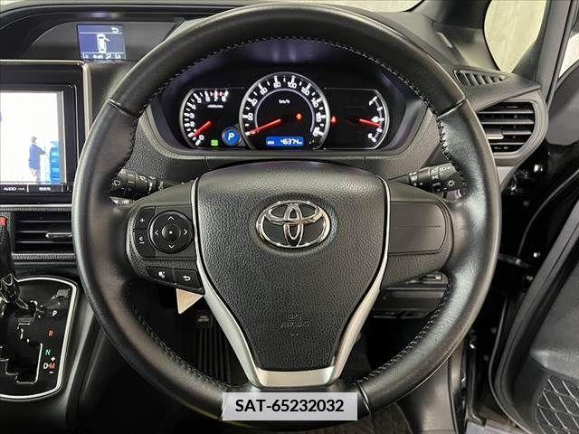 Toyota NOAH 2015-07 376290-25