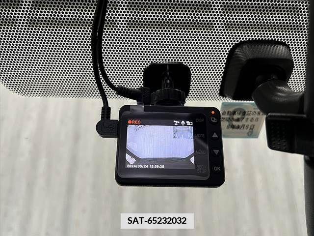 Toyota NOAH 2015-07 376290-20