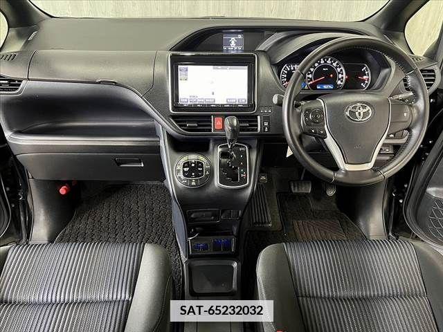 Toyota NOAH 2015-07 376290-1