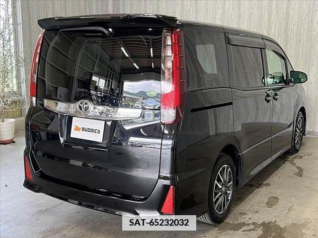 Toyota NOAH 2015-07 376290-21
