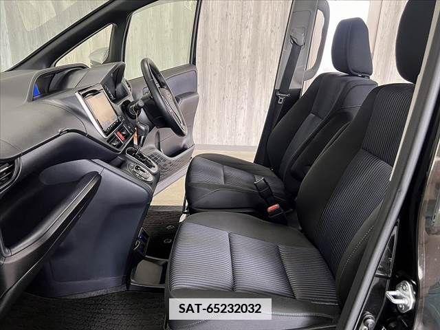Toyota NOAH 2015-07 376290-15