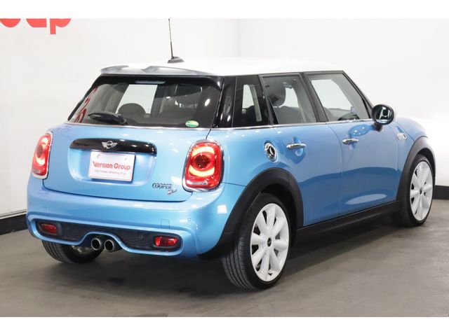 Bmw MINI 2017-09 663-1
