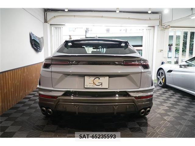 Lamborghini URUS 2024-03 274072-5