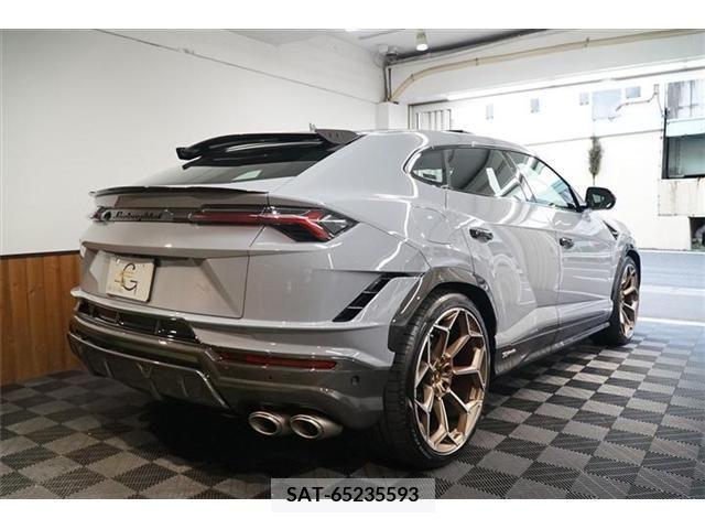 Lamborghini URUS 2024-03 274072-3