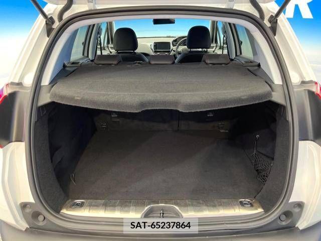Peugeot 2008 2016-12 383133-11