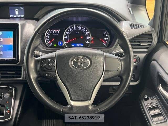 Toyota VOXY 2014-04 225767-11