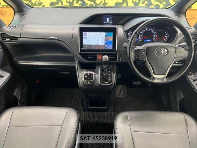 Toyota VOXY 2014-04 225767-1