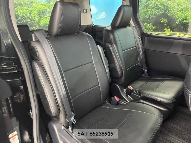 Toyota VOXY 2014-04 225767-8