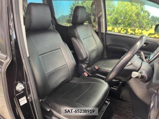Toyota VOXY 2014-04 225767-7